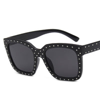 Classic Large Frame Rivet Sunglasses Women Outdoor Shopping Sunglasses UV400 UV400