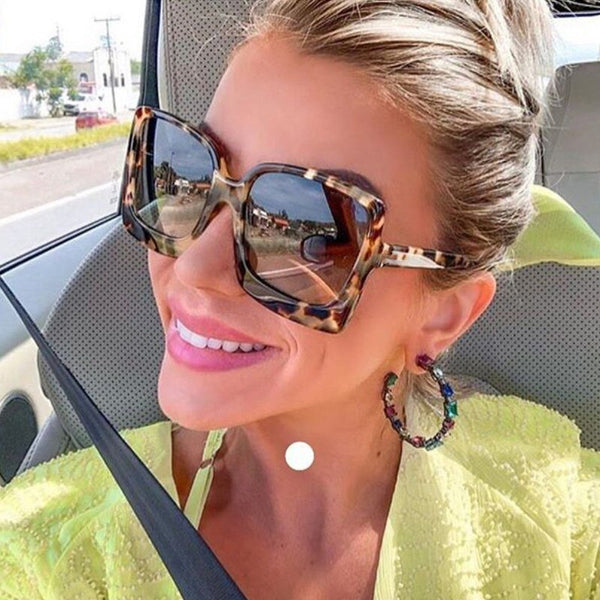 Oversized Sunglasses Women Plastic Female Big Frame Gradient Sun Glasses UV400 Gafas De Sol Mujer