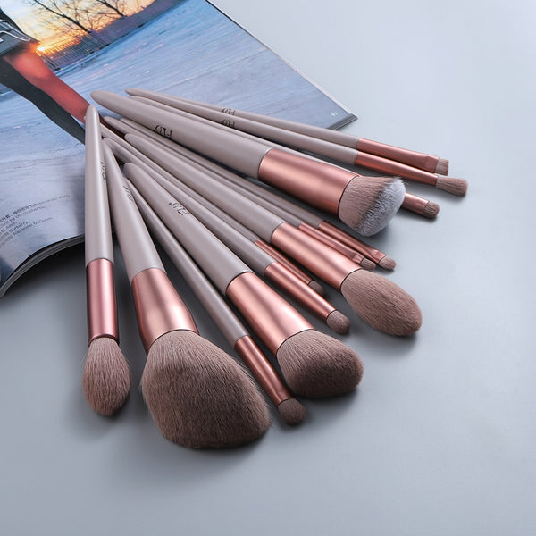 13pcs Natural Hair Makeup Brushes Set Professional Beauty Foundation Powder Blushes Eyeshadow Eyebrow Blending Brush Tools