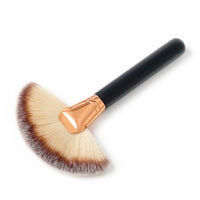 1Pc Fan Makeup Brush Face Concealer Powder Brush Shaving Make up Brush Cosmetic Tools Kit