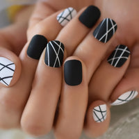 Reusable Geometric Press On Nails Special Girls False Nails Green Nude Custom Artificial Fingernails Short Round Tips