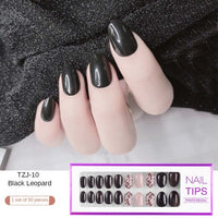 2021 NEW 30pcs Short Round Head False Nails Full Cover Artificial Acrylic Nail Tips Wearable Winter Cute Design Fake Nails