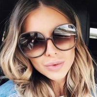 2021 New Round Sunglasses Women Oversized Ladies Fashion Plastic Outdoor Gradient Sun Glasses Feminino Gafas Oculos De Sol UV400