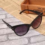 Luxury Sunglasses Oversized Branded Retro Cat Sunglasses Eyewear Women Triangular Small Cateye Sun Glasses Oculos De Sol UV400