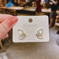 New contracted small Geometric metal Earrings Korean shiny crystal sweet fresh senior Women Stud Earrings