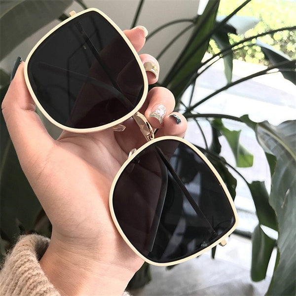Luxury Brand Design Vintage Rimless Rhinestone Sunglasses Women Men Fashion Gradient Lens Sun Glasses Shades for Female