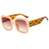 Fashion Square Carved Leg Sunglasses for Women Retro Pattern Gradient Shades UV400 Men Leopard Champagne Eye Glasses 2021